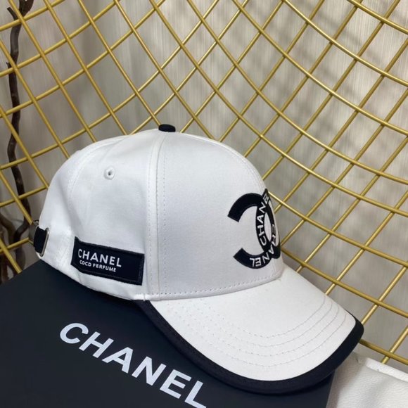 ?✨AUTHENTIC✨?CHANEL hat main image 5